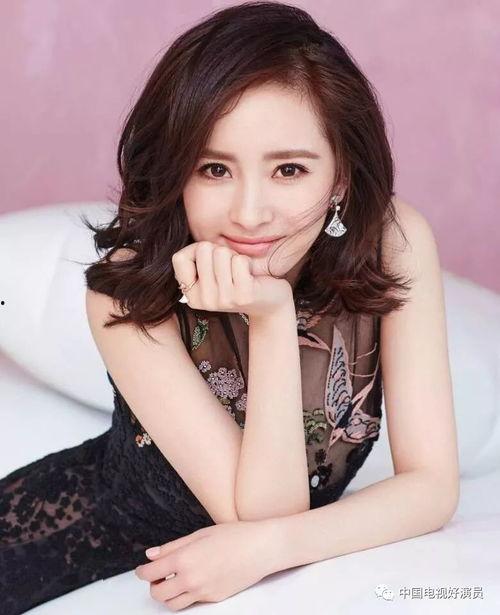 娱乐吃瓜女配变成女生,她如何华丽转身?
